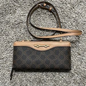 Nine West Women’s Purse Crossbody‎ Wallet\card holder w/adj strap brown NWOT